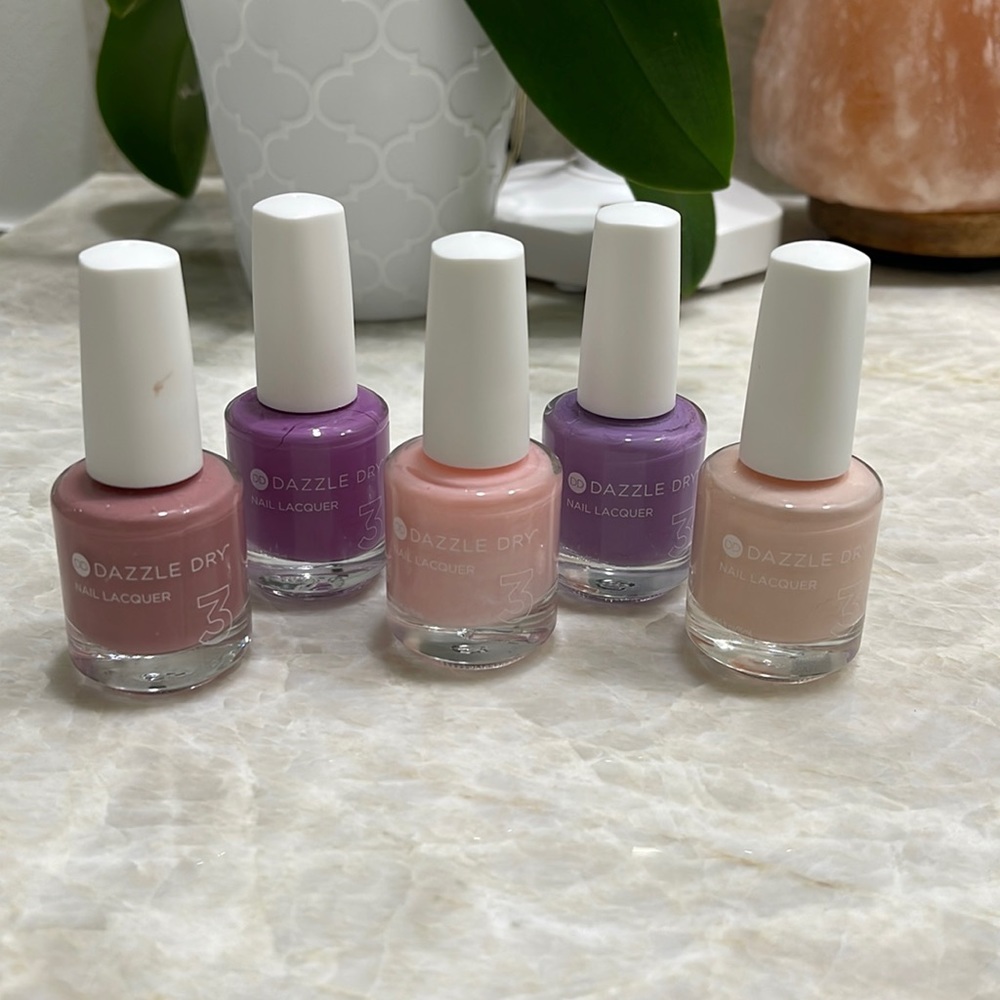 Dazzle Dry nail polish 3remaining